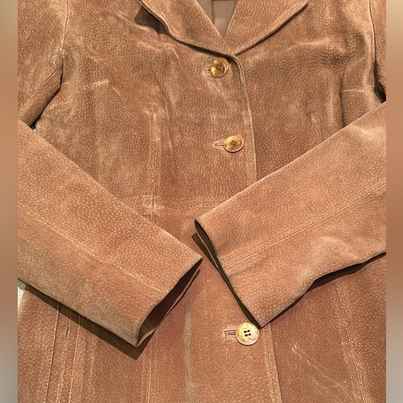 Genuine leather suede lined jacket. Women’s size Medium. Beige tan camel - Picture 7 of 10